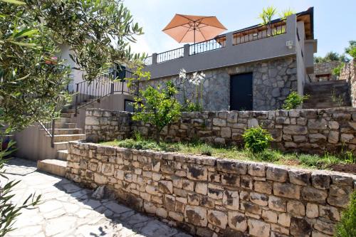Donje Selo Apartment | Apartments by the sea Cove Donja Kruscica - Donja Krusica, Solta - 12418