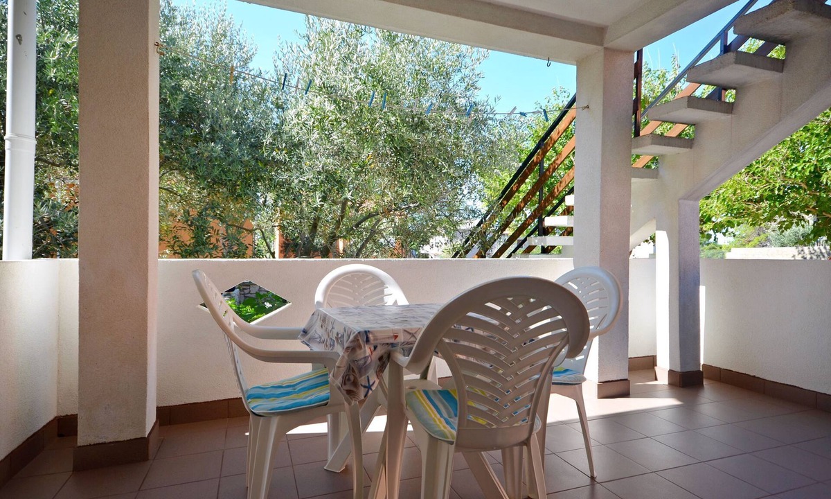 Povljana Apartment | Apartments Tome (13701-A2) - Povljana - island Pag
