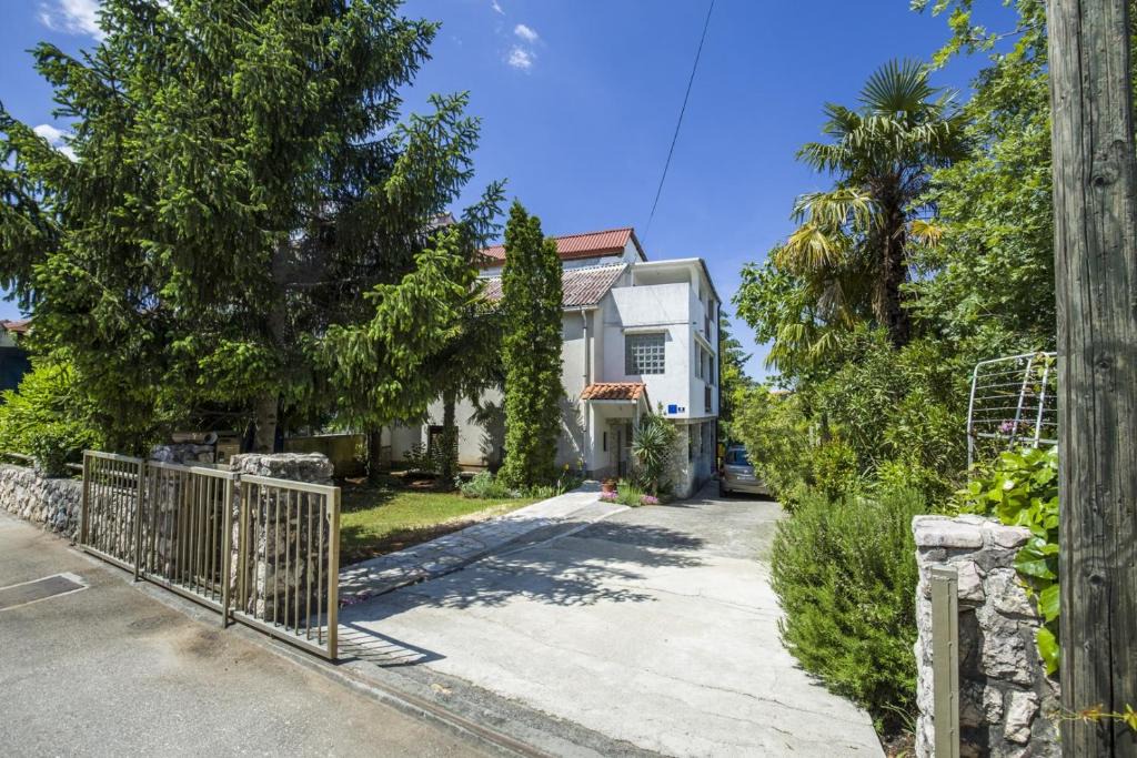 Malinska Apartment | Apartments in Malinska, Croatia