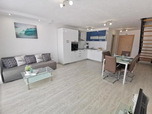 Tice Apartment | Apartments Rita Nemira