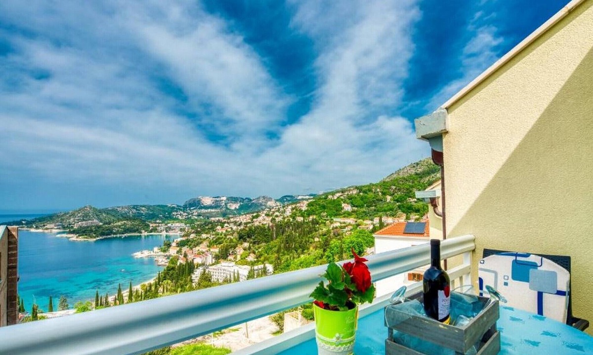 Zavrelje Apartment | Apartments Villa Soleil - Two Bedroom Apartment with Balcony with Sea View