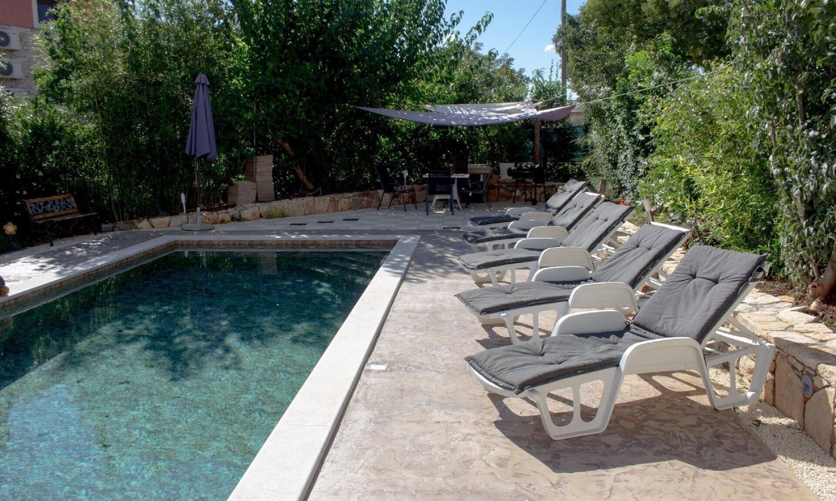 Muntic Apartment | appartement de vacances "1 Eti and Mia house"