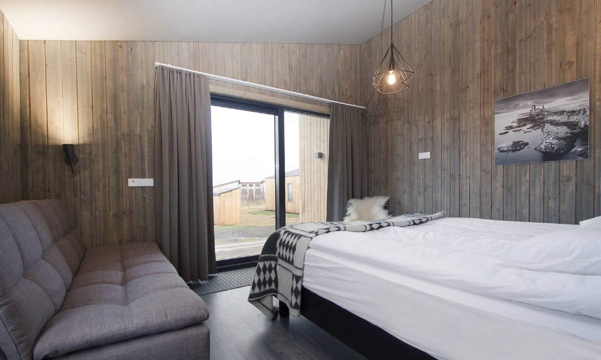 Arnarstapi Hotel | Arnarstapi Cottages