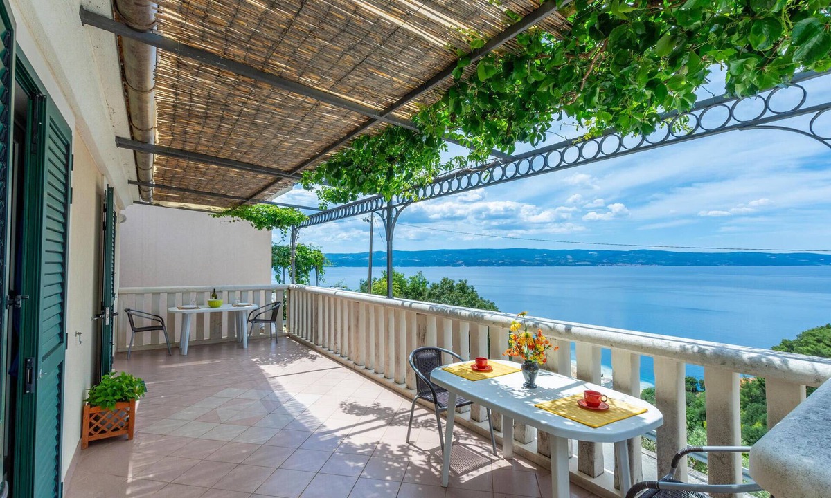 Omis Apartment | Awesome apartment in Omis with WiFi