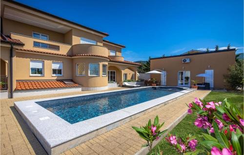 Smrika Apartment | Awesome Apartment In Smrika With Wifi