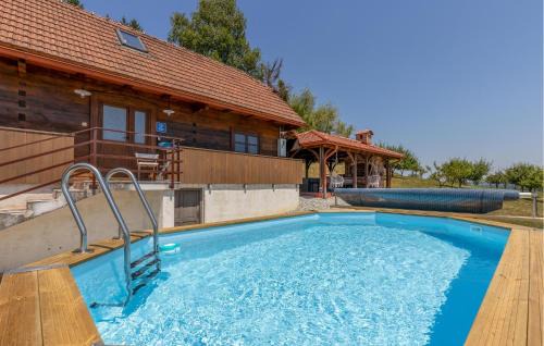 Ozalj House | Awesome Home In Jaskovo With Heated Swimming Pool