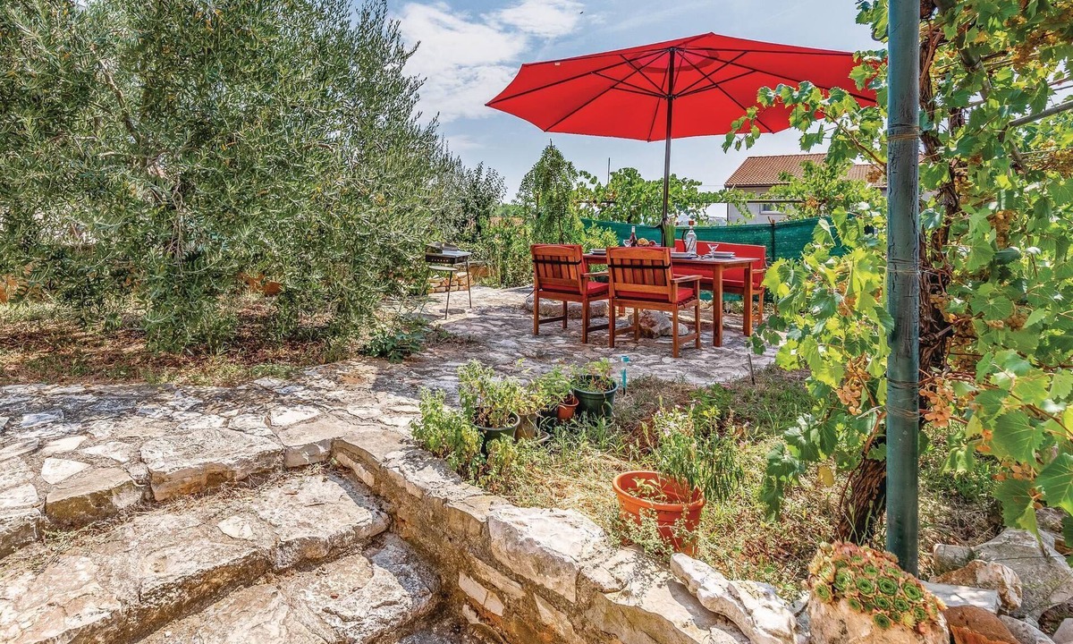 Vinkuran Apartment | Beach front apartment in Vinkuran with WiFi