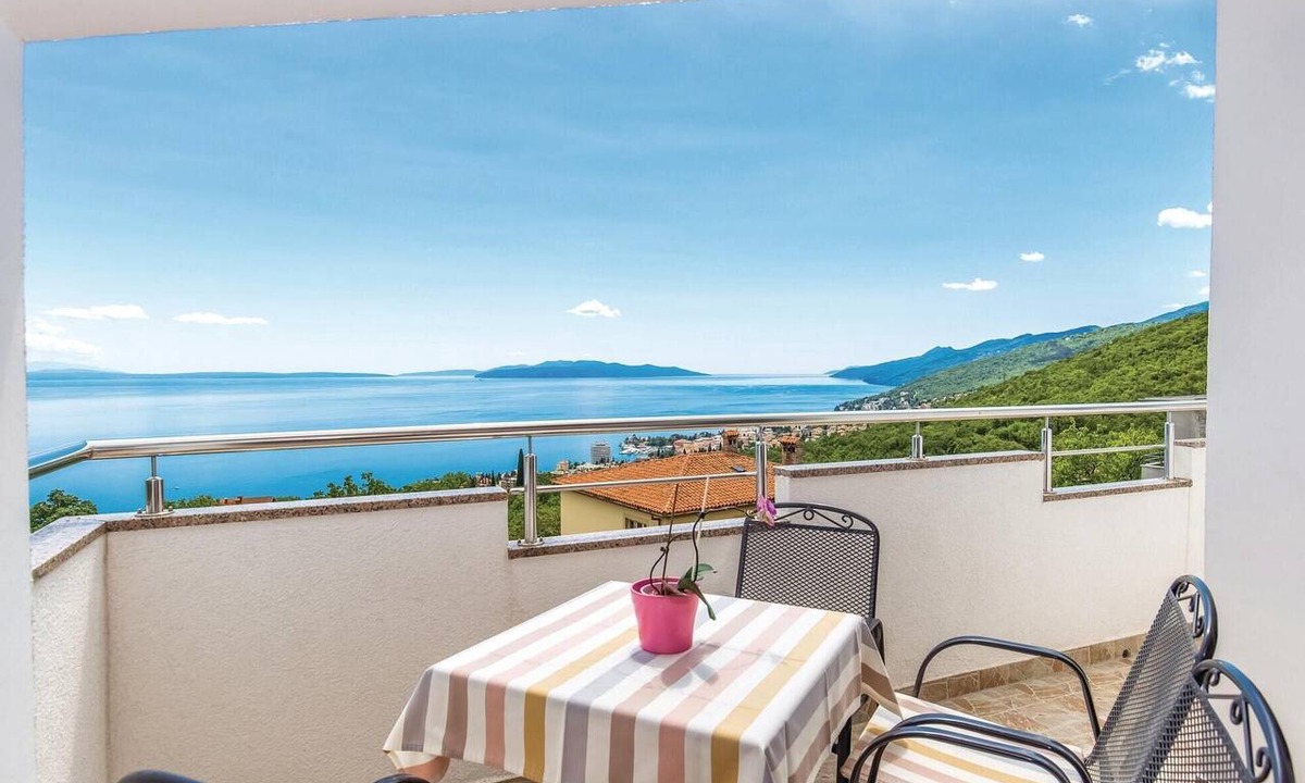Pobri Apartment | Beach front apartment in Matulji
