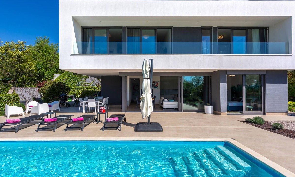 Marsici House | Beach front home in Malinska
