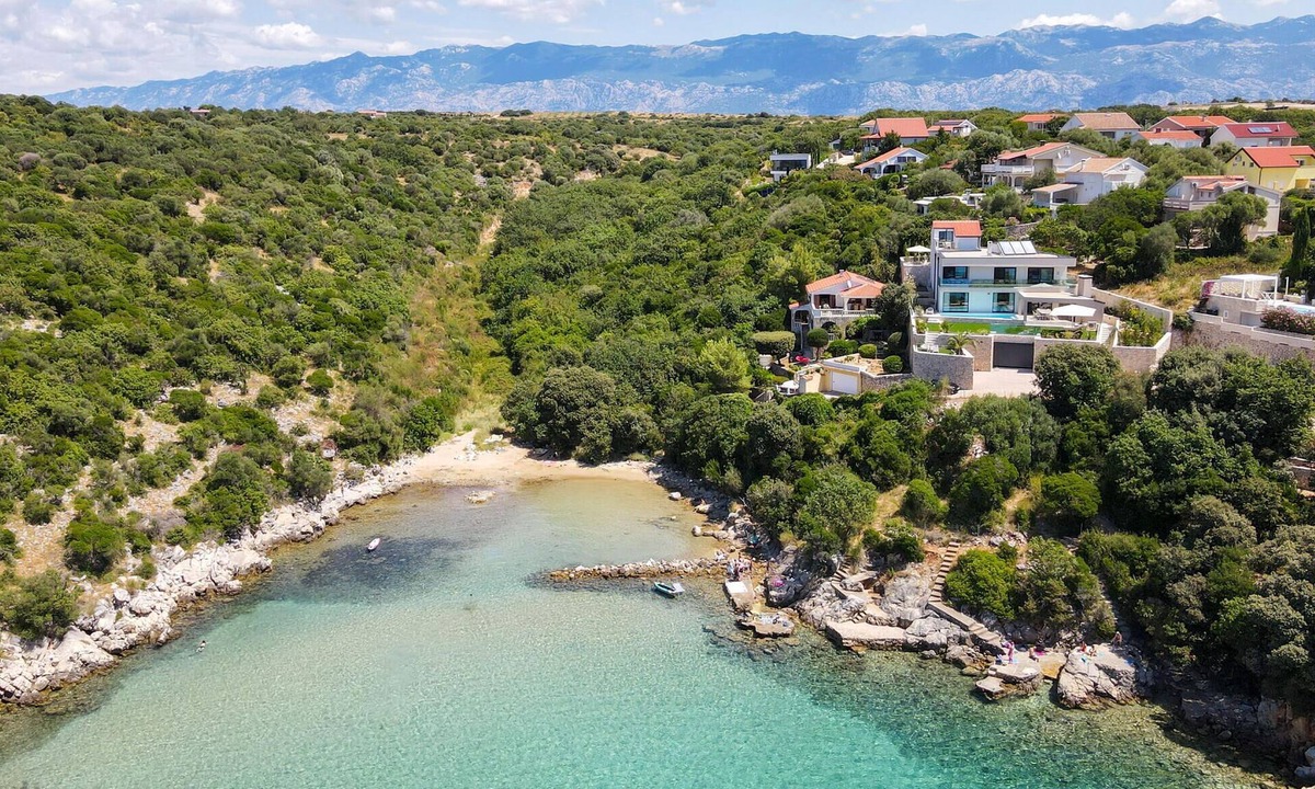 Potocnica House | Beach front home in Potocnica