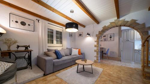 Supetarska Draga Apartment | Beach Suite Nina