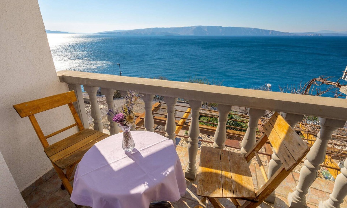Vratarusa Apartment | Beautiful apartment in Senj with house sea view