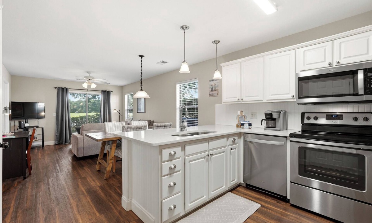 Pawleys Island Condo | Beautiful Golf & Lake Views, Pawleys Island, SC - Professionally Cleaned