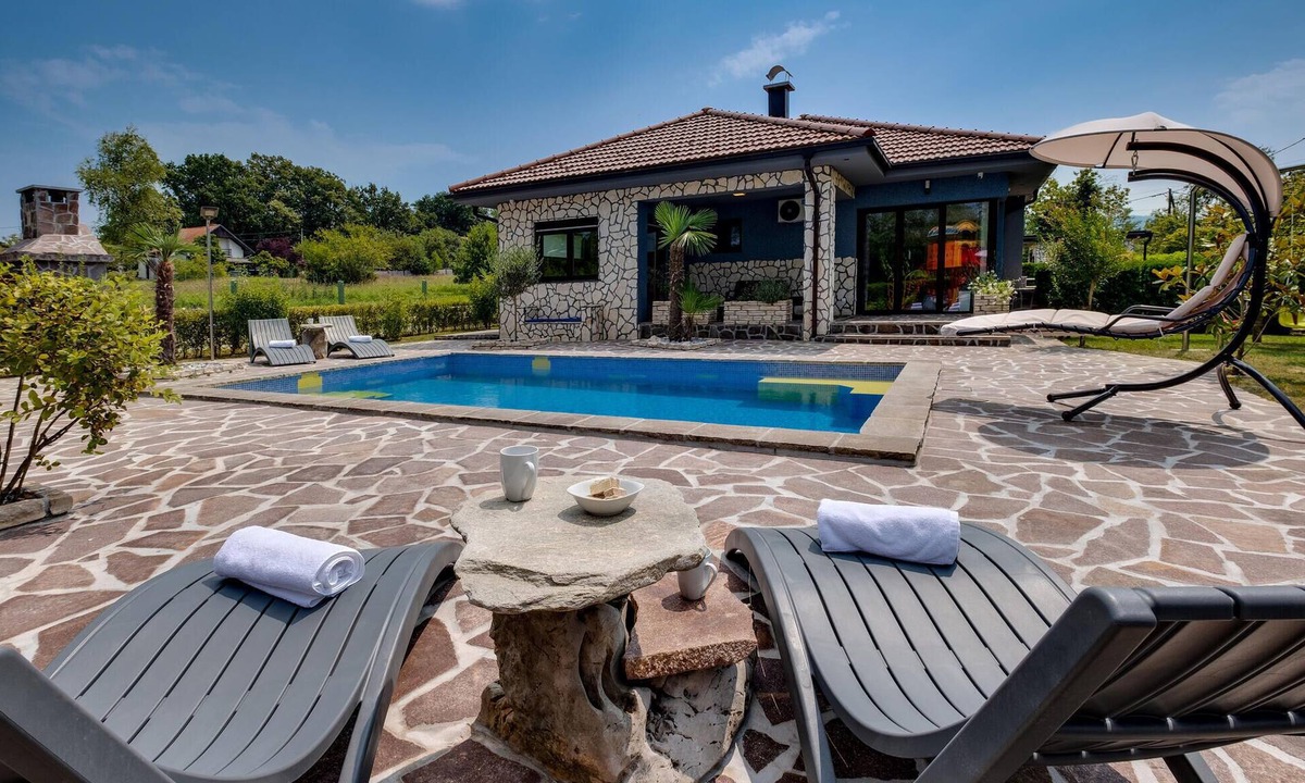 Jakovlje House | Beautiful home in Igrisce