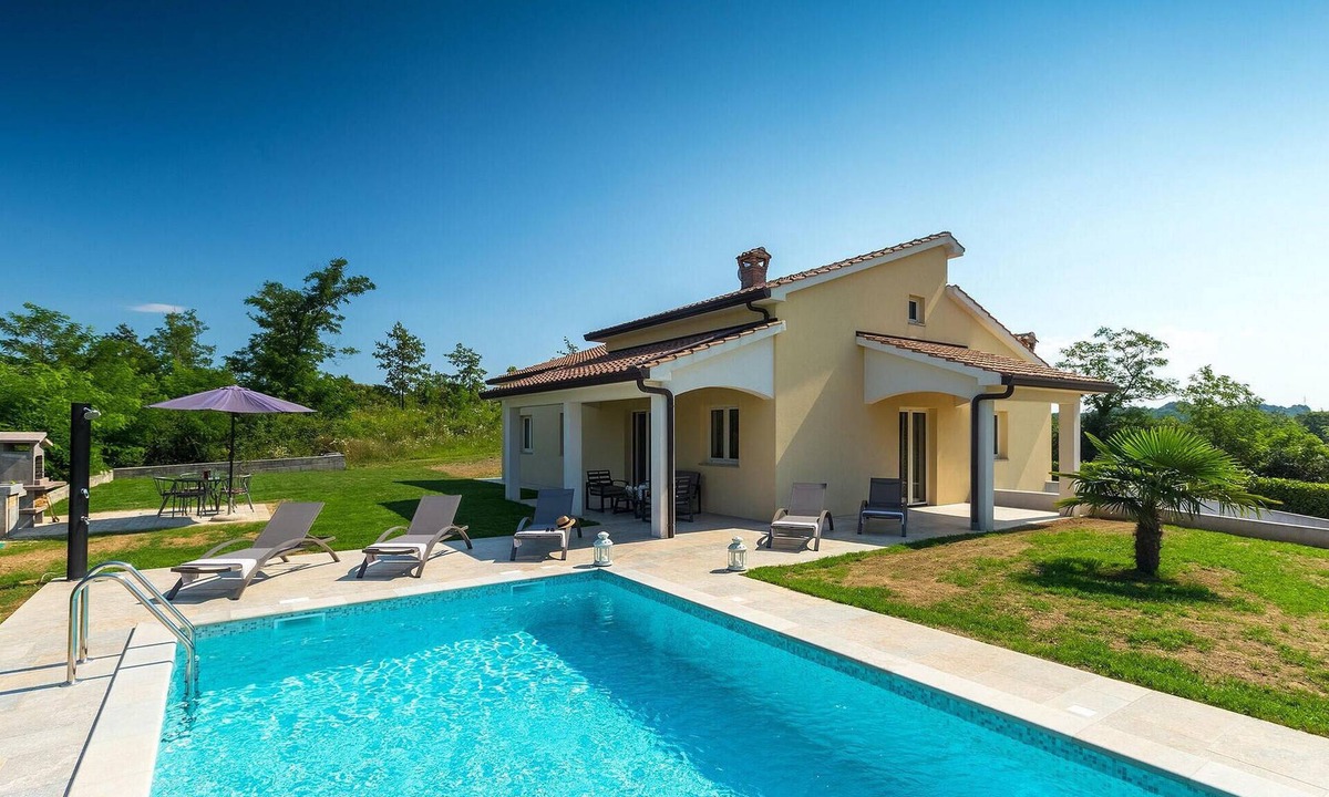 Pazin House | Beautiful home in Pazin with private swimming pool, can be inside or outside