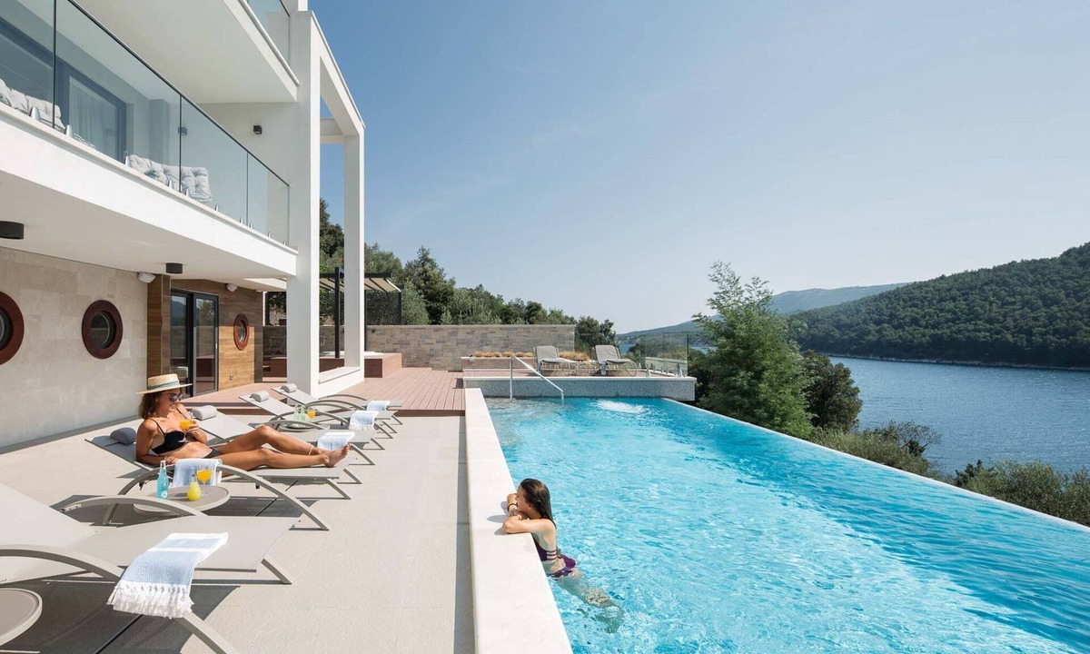Duga Luka Villa | Beautiful Istria Villa | 5 Bedrooms | Villa Labin Waterfront | Stunning Sea View