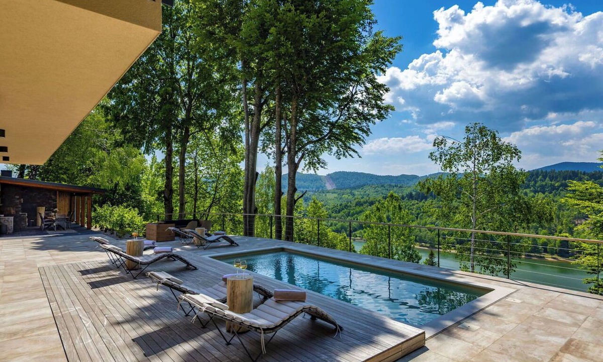 Fuzine Villa | Beautiful private villa for 10 guests with hot tub, private pool, WIFI, TV, patio and pets allowed