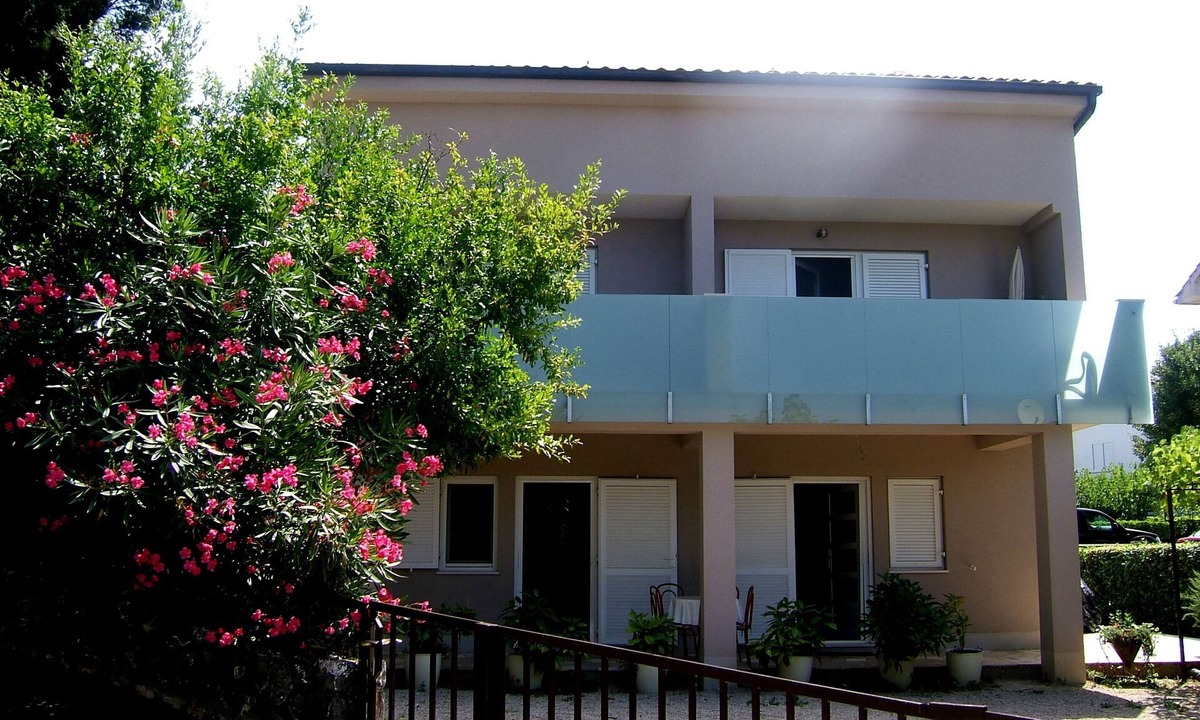 Milcetici Apartment | Beautiful shabby chic apartment Dubravka