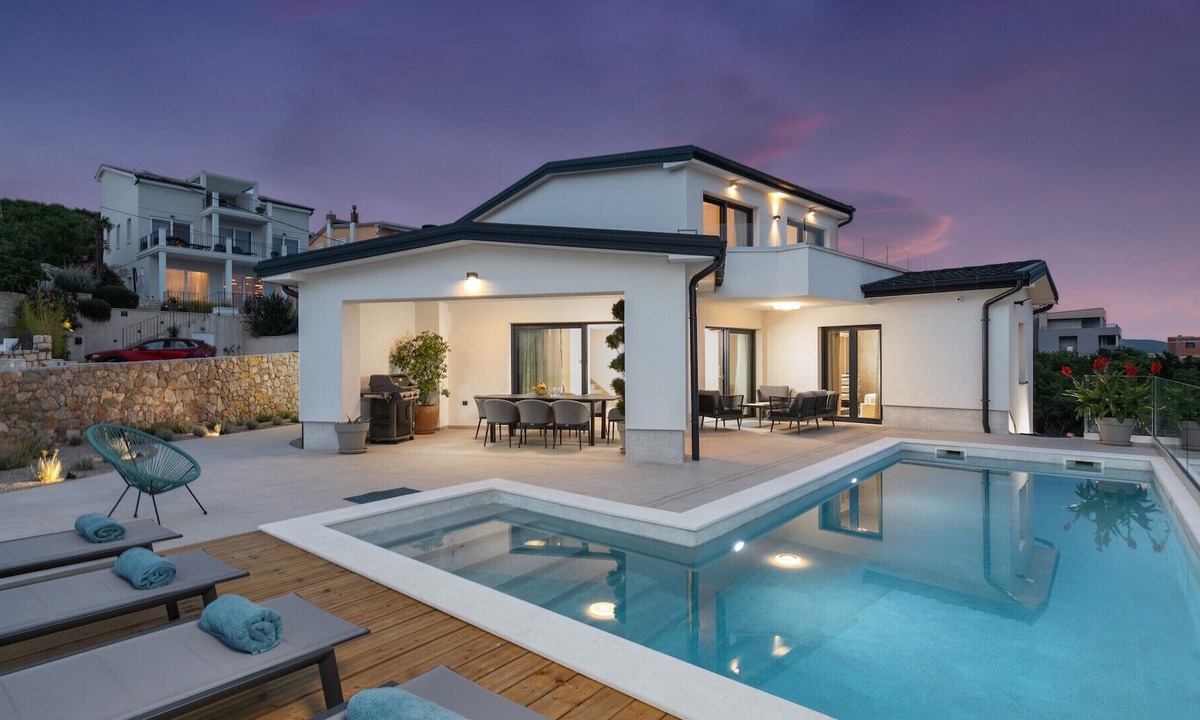 Smrika Villa | Beautiful Villa Dumboka