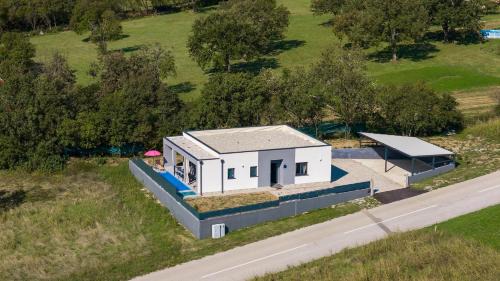 Sveti Martin Villa | Beautiful Villa Rhapsody with pool in Buzet
