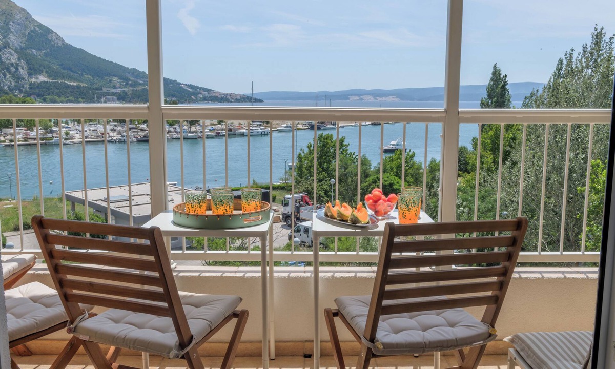 Omis Apartment | Beautifull attic over the sea and river coust, panoramic sea view