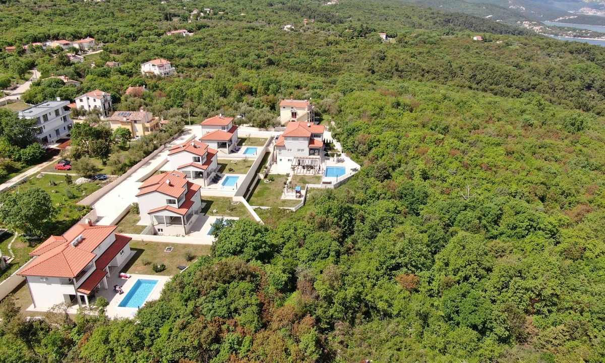 Drenje Villa | Big spacious villa with 6 rooms, beautiful terrace & swimming pool and sea view