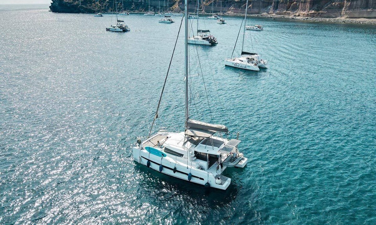 Exomytis Boat Rental | Boat 'Catamaran B-happy Bali' with Sea View and Air Conditioning