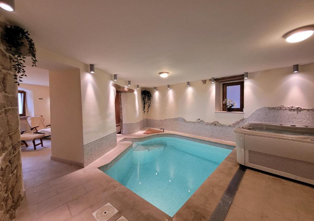 Oprtalj House | Casa Acqua Dolce - House with 4 Bedrooms and Own Spa