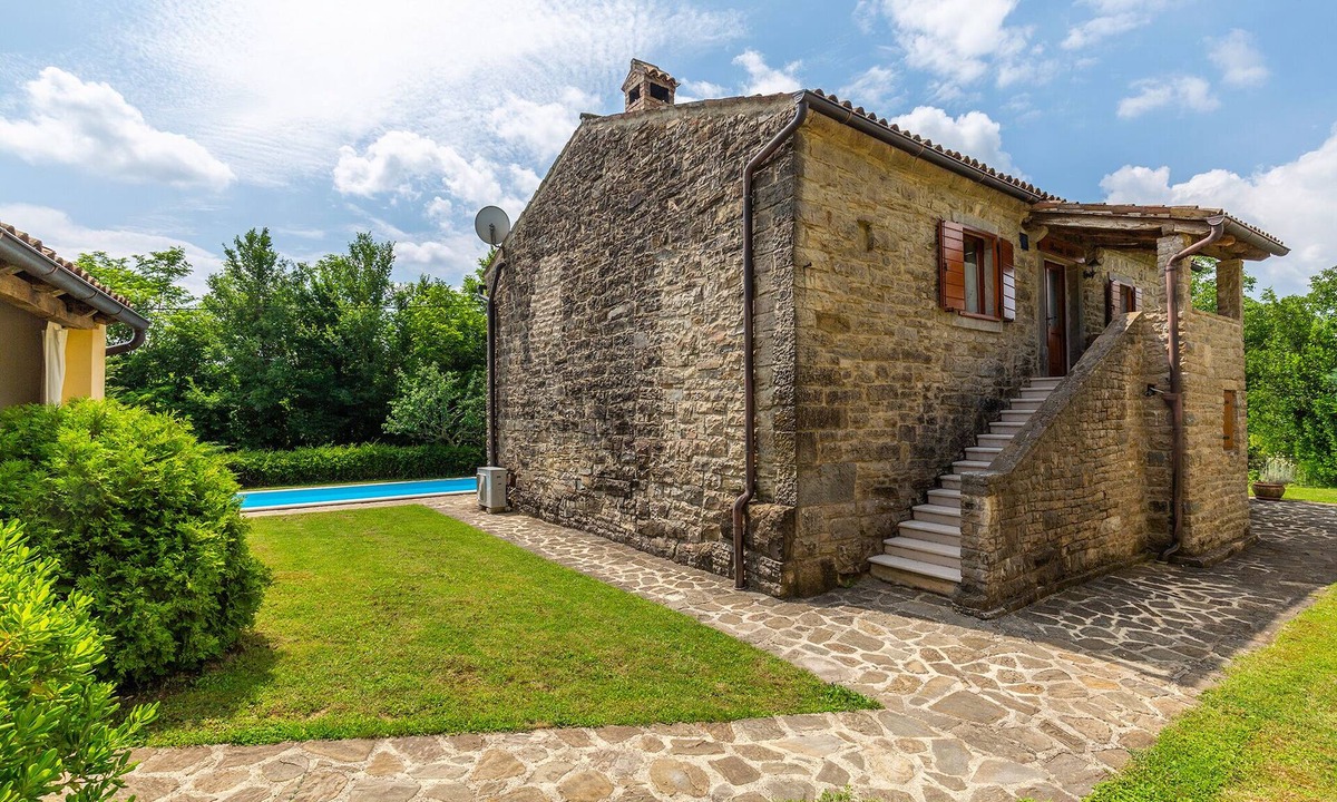 Borut Villa | Casa Borut 1865 - a fairytale stone house for dreaming and relaxing