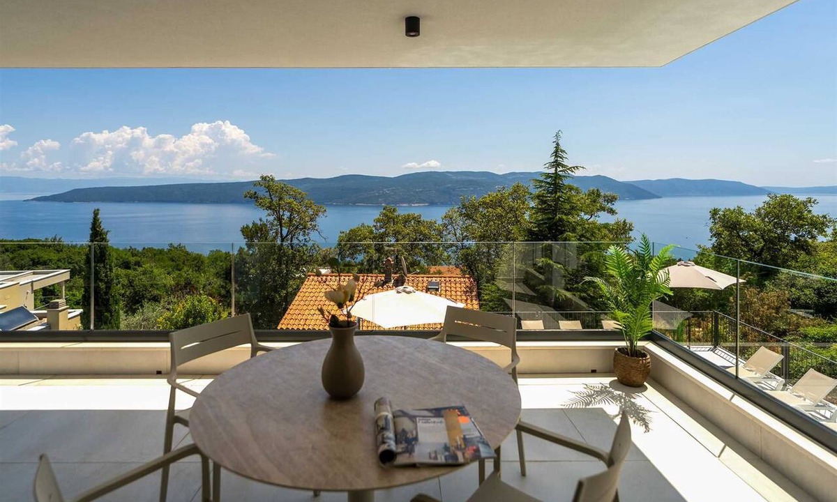 Zagorje Villa | Casa Meer an sea-view retreat with panoramic pool