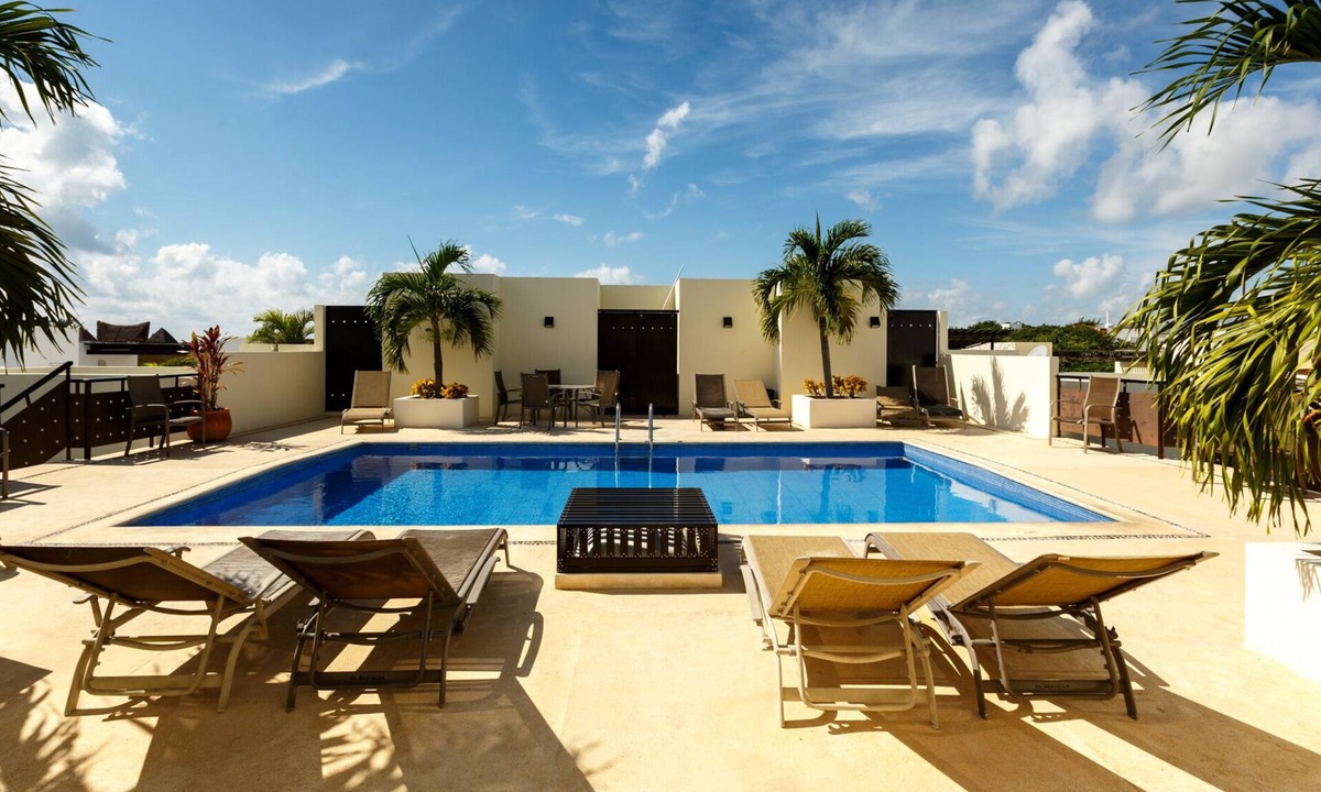 Zazil-ha Condo | Casa Meridian 104 - One Block From The Beach And 5th Avenue - 2 Bedroom - WiFi