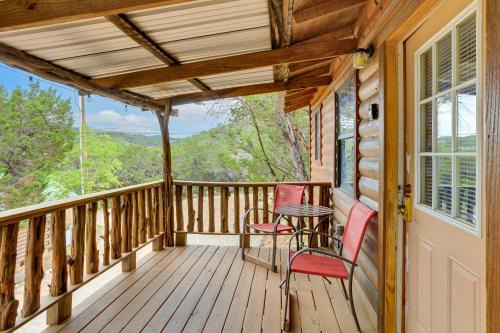 Davis Apartment | ‘Cedar Falls Cabins #6’: Hillside w/Views!