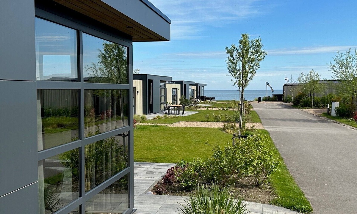 Enkhuizen House | Chalet Sunrise mit Großem Garten & Sonnen-terrasse mit Meerblick für 4 Personen
