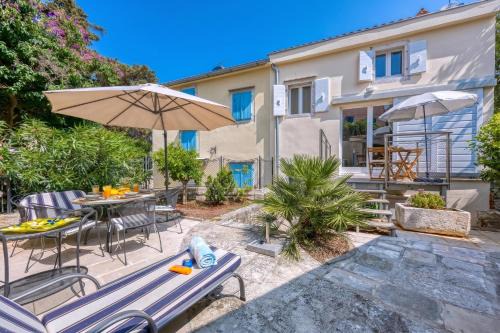 Cove Murtar Apartment | Charming Island Villa Alba - Happy Rentals