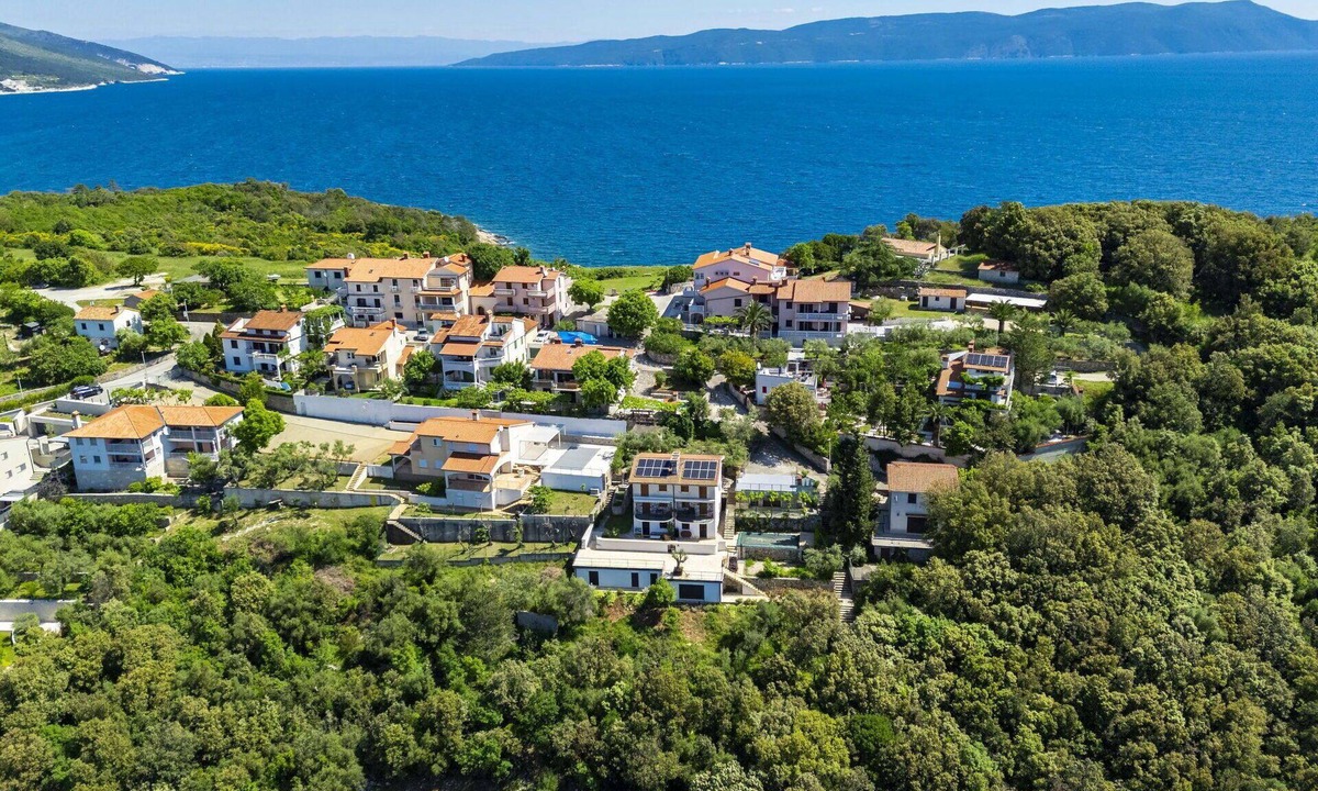 Duga Luka Apartment | Cosy apartment for 4 people with A/C, WIFI, TV and terrace