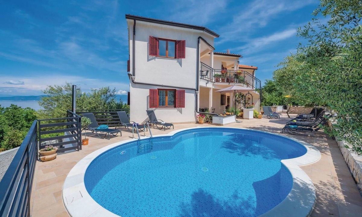 Drenje Apartment | Cozy apartment in Labin with sauna