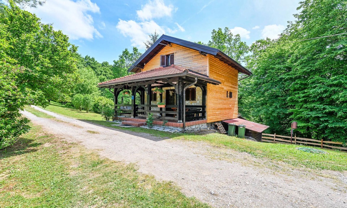 Karlovac House | Cozy home in Gornje Stative with sauna