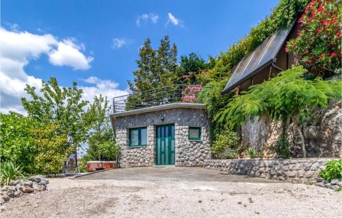 Bezjaki House | Cozy Home In Marinici With Wifi