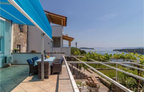 Palit House | Cozy Home In Palit With House Sea View