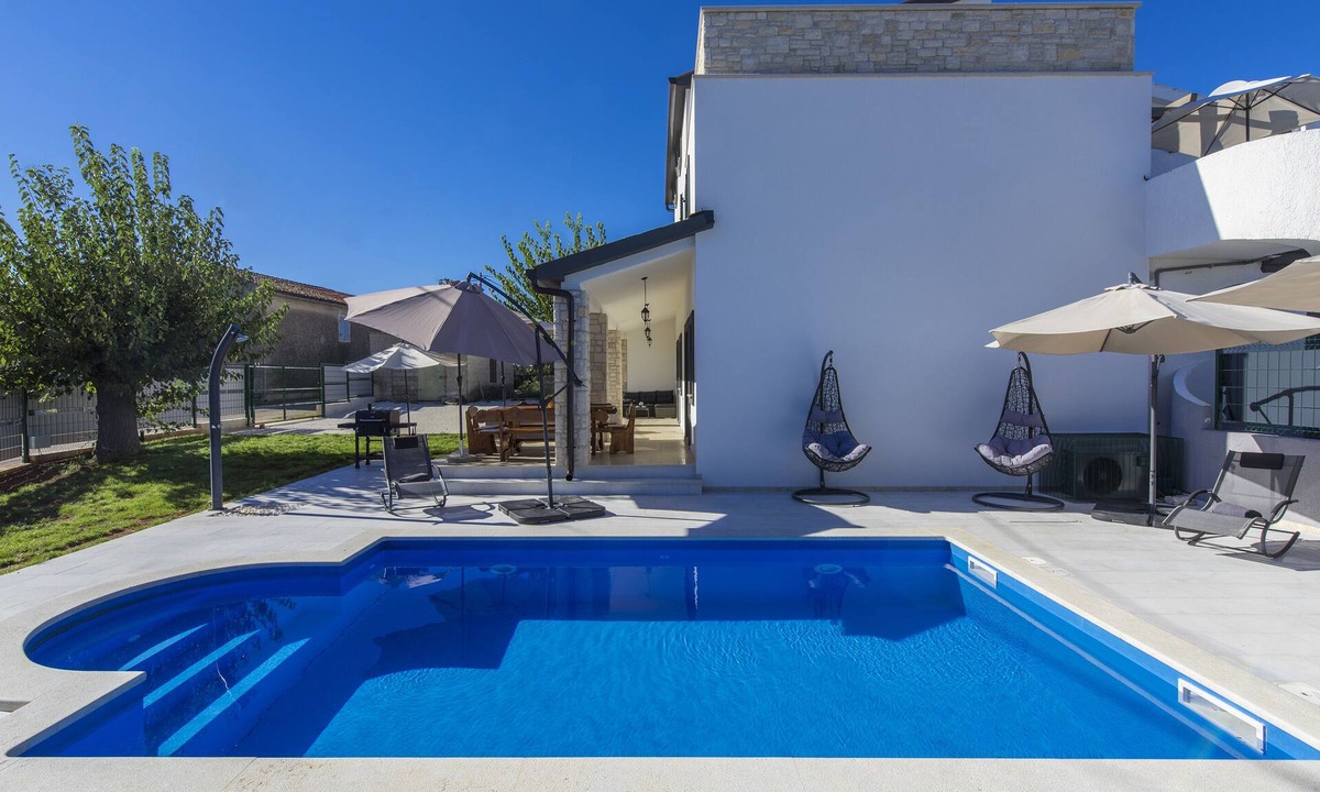 Rebici House | Cozy house with heated pool and sea view, terrace, WLAN, SAT TV