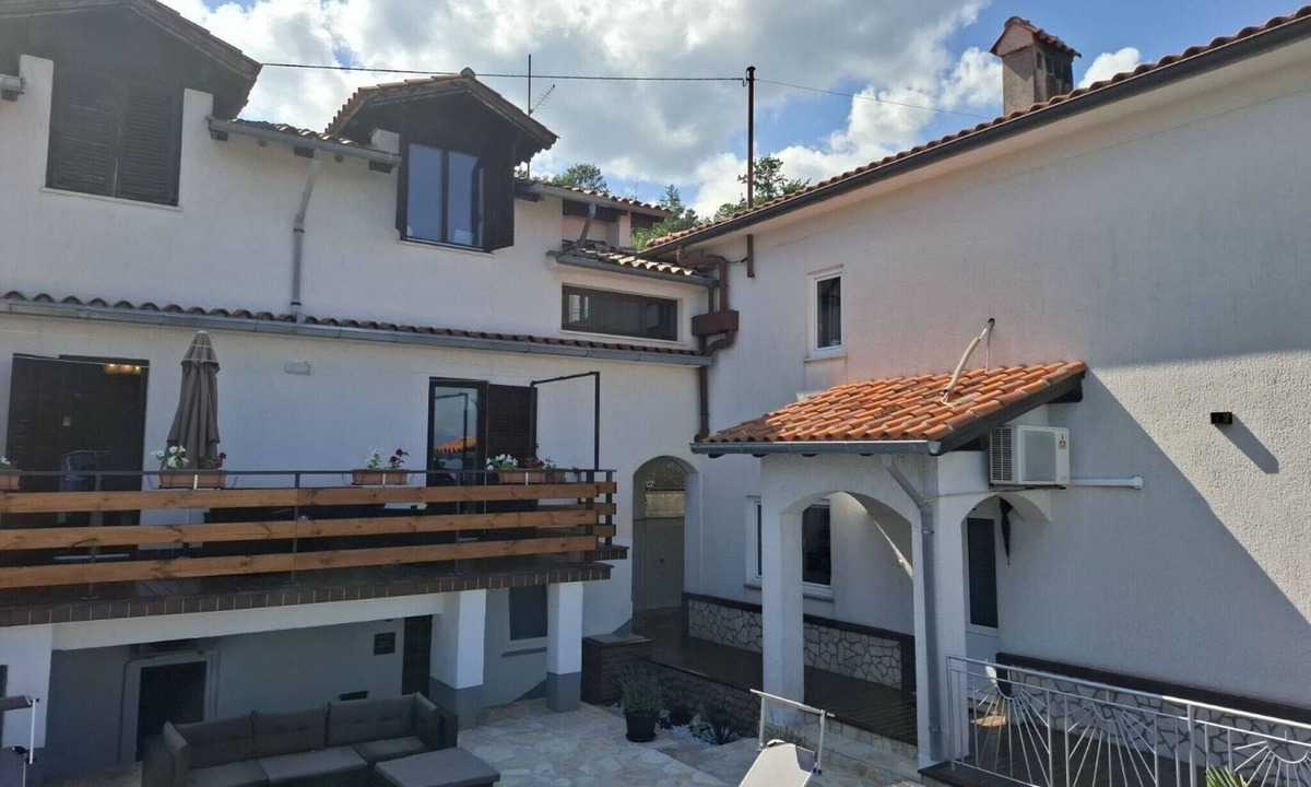 Liganj Apartment | Cozy Lovran Apartment with Private Pool and Sea View - One Bedroom Apartment