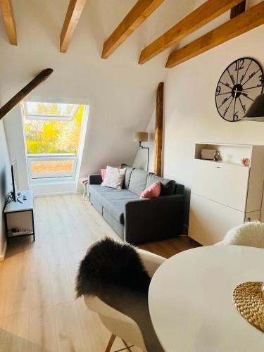 Egelsbach Apartment | Dachstudio nahe S-Bahn Frankfurt - Darmstadt ǀ modern & gemütlich