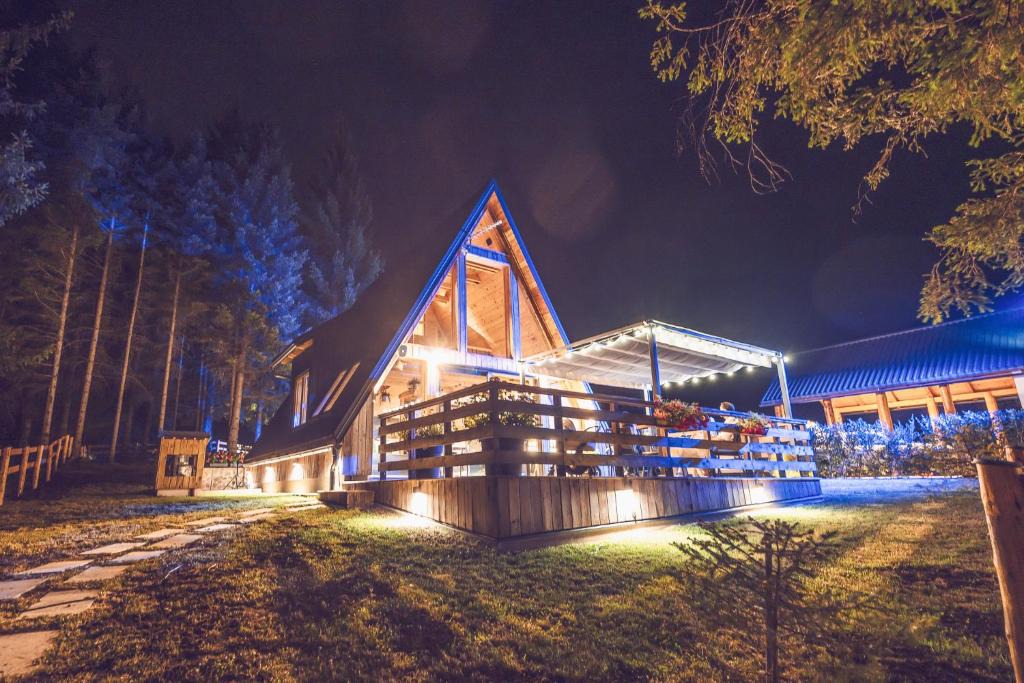 Ravna Gora Ski Chalet | Duh šume