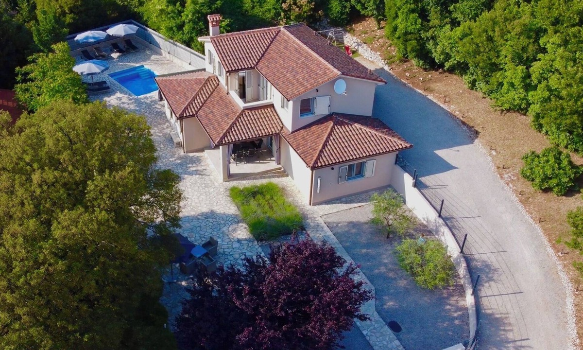 Brgod House | Enjoyable 3-bedroom house with heated pool in charming Brgod