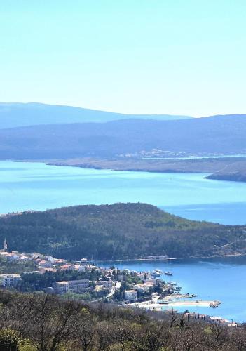 Smrika Apartment | Family and pet friendly apartment Frankopan Croatia