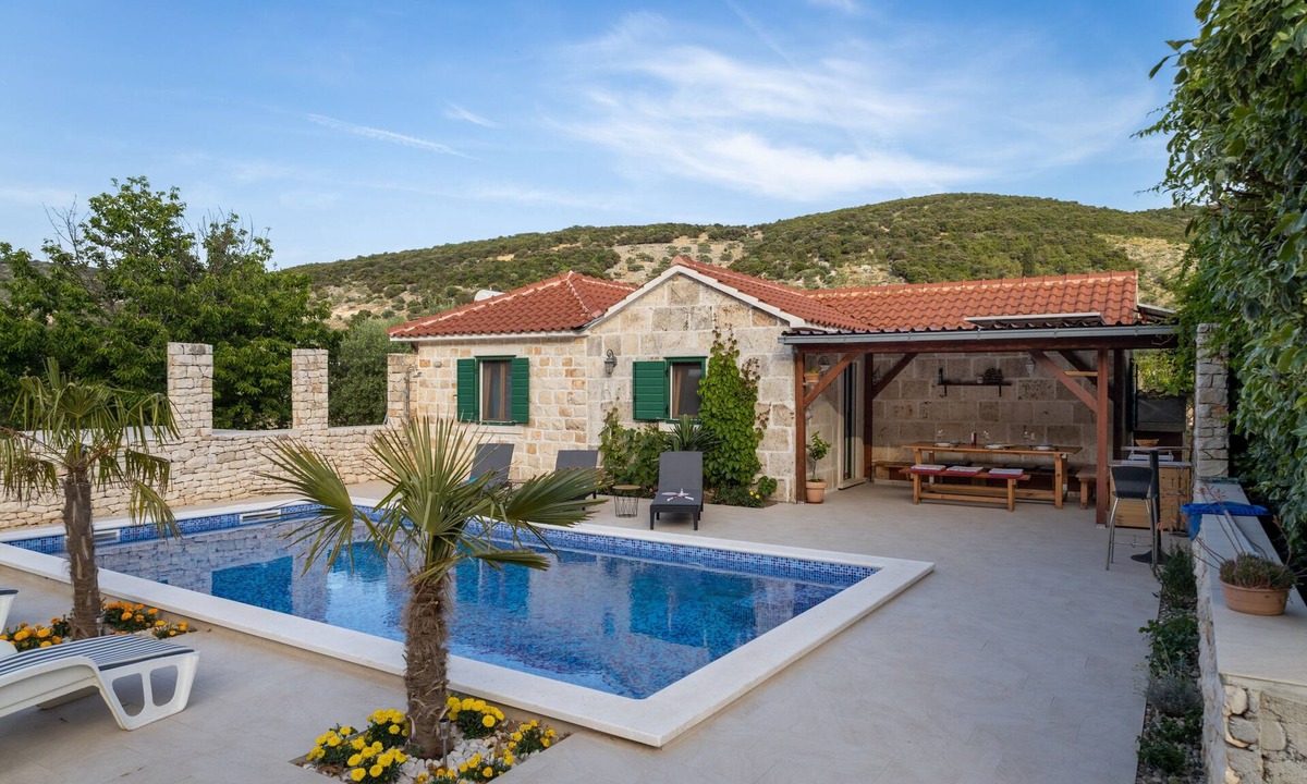 Dol House | Family friendly house with a swimming pool Postira, Brač (K-19563)