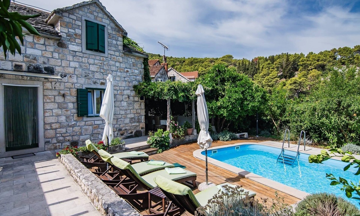 Dol House | Family friendly house with a swimming pool Dol, Brač (K-25954)