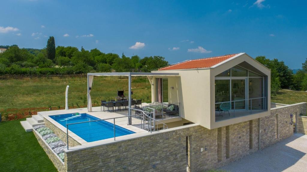 Brkac Villa | Family Villa Monvue