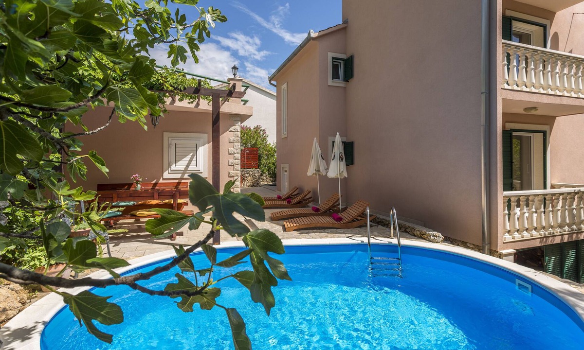 Medici House | Find peace in the beauty of nature and the sea