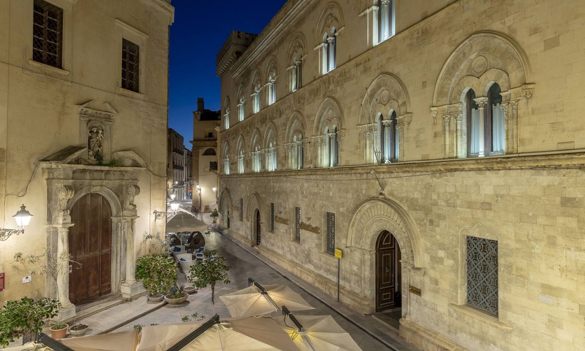 Trapani City Centre House | Fiveplace Design Suite & Apartments